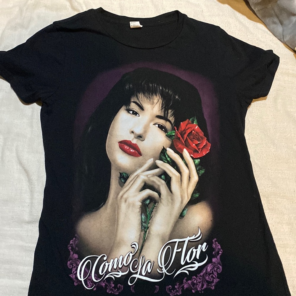 SELENA COMO LA FLOR T SHIRT